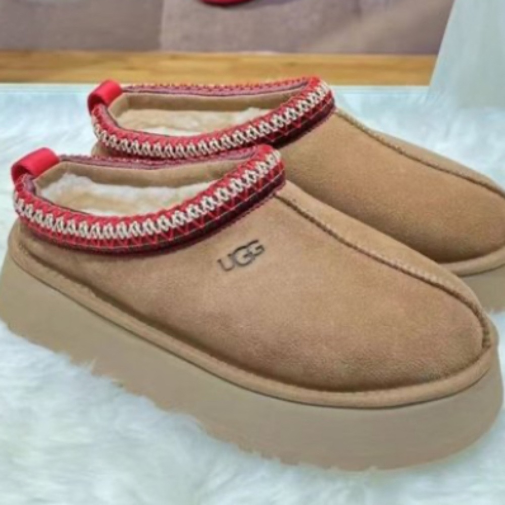 UGG Tazz Slipper Chestnut, Size 9 Women’s